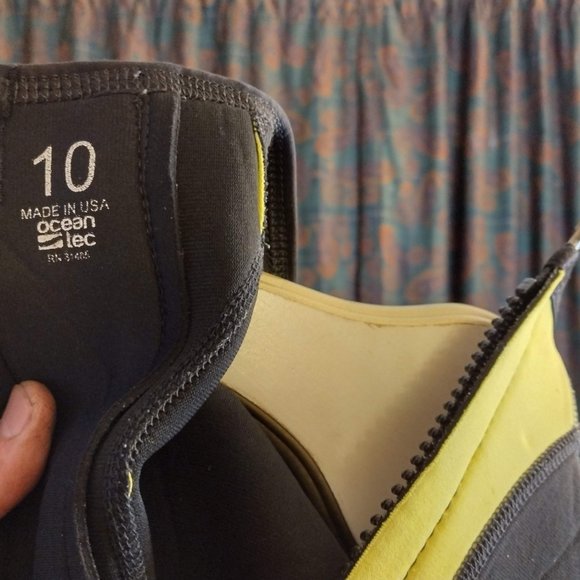 Discovery Cove Wet Suit - Short Sleeve - Size 10 - Picture 8 of 9